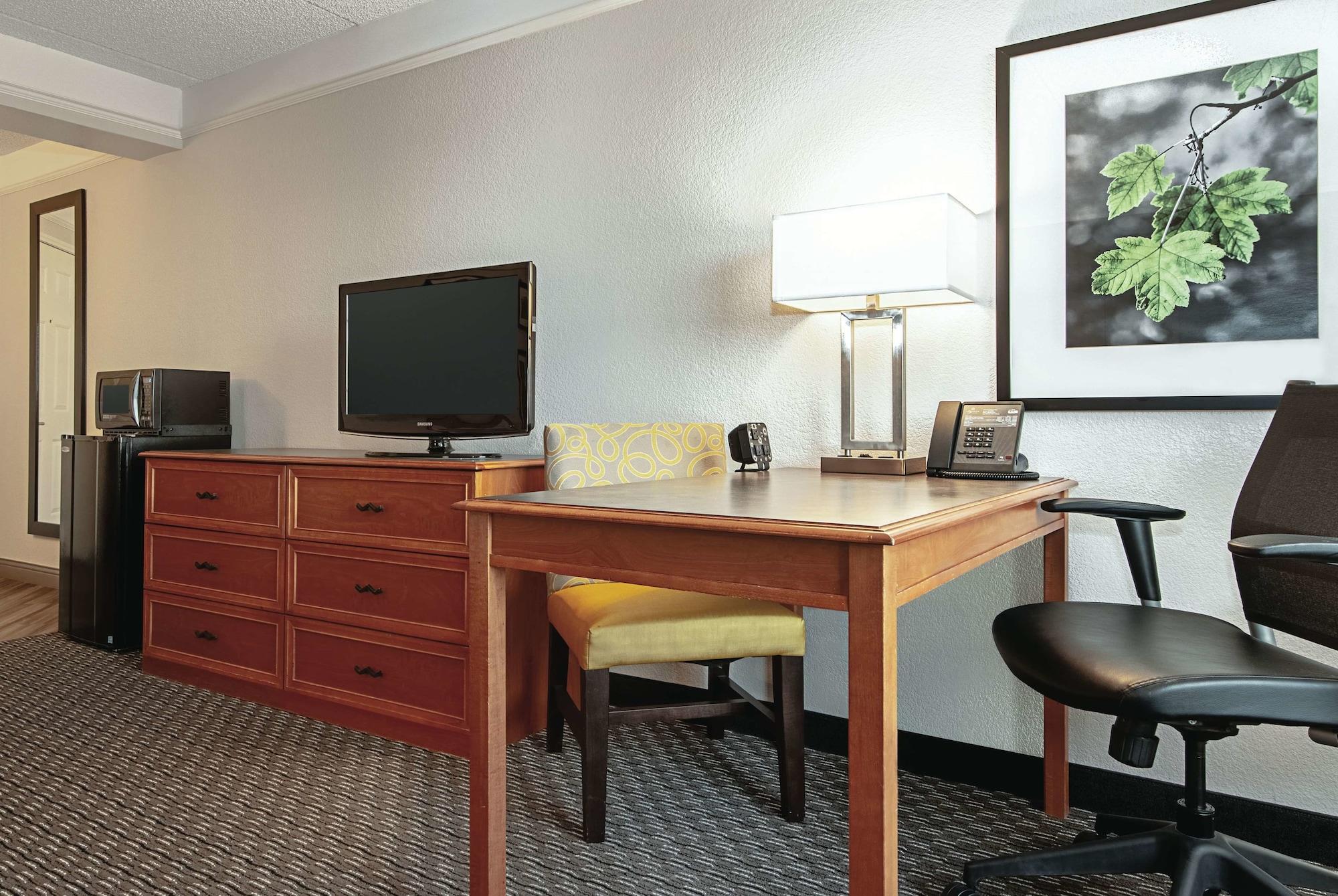 La Quinta Inn & Suites By Wyndham Ontario Airport Zewnętrze zdjęcie