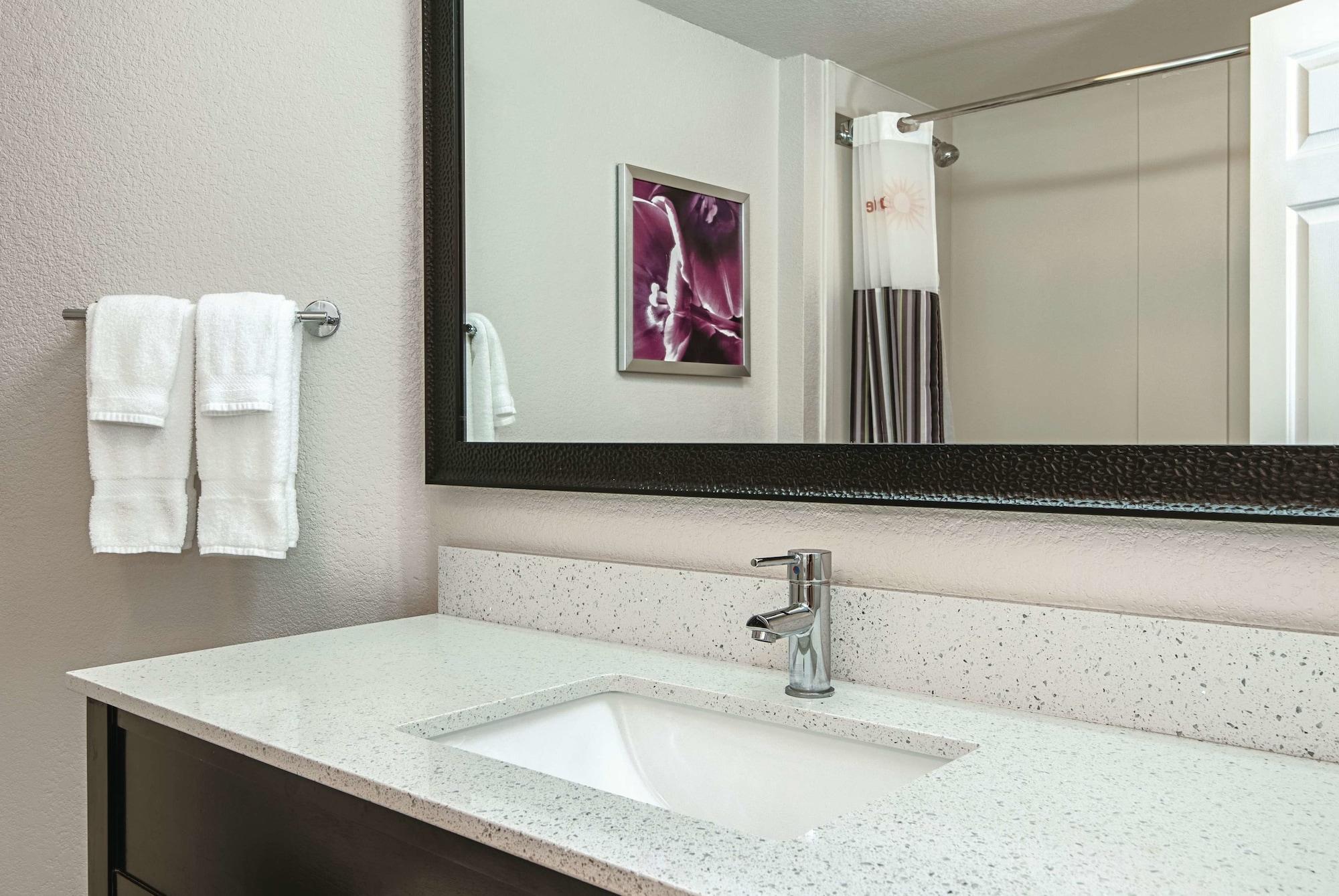 La Quinta Inn & Suites By Wyndham Ontario Airport Zewnętrze zdjęcie