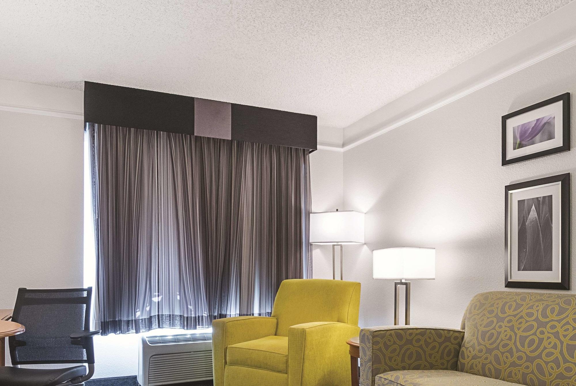 La Quinta Inn & Suites By Wyndham Ontario Airport Zewnętrze zdjęcie