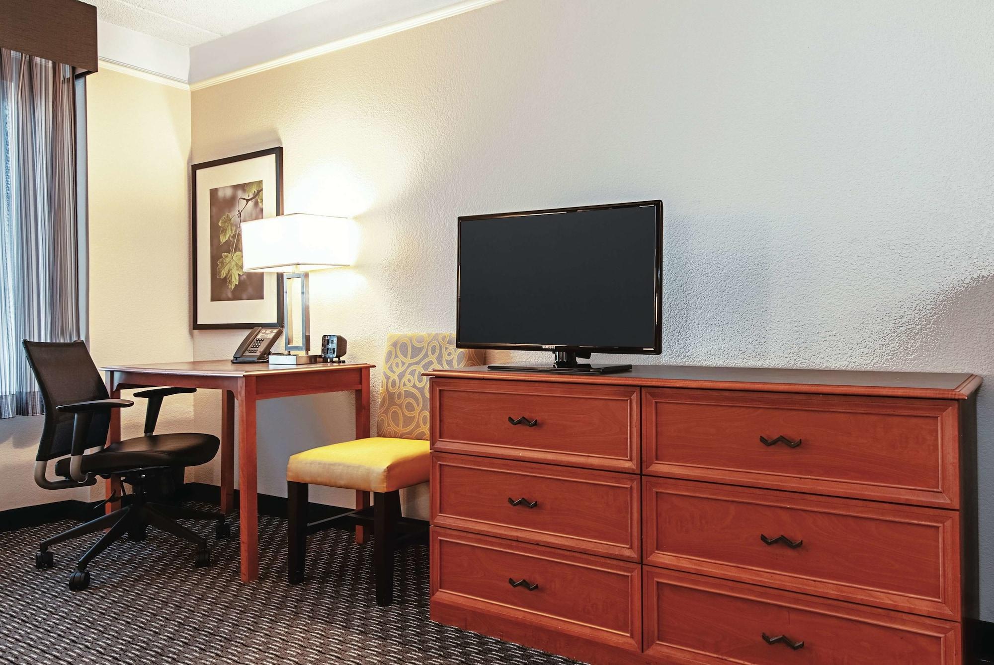 La Quinta Inn & Suites By Wyndham Ontario Airport Zewnętrze zdjęcie