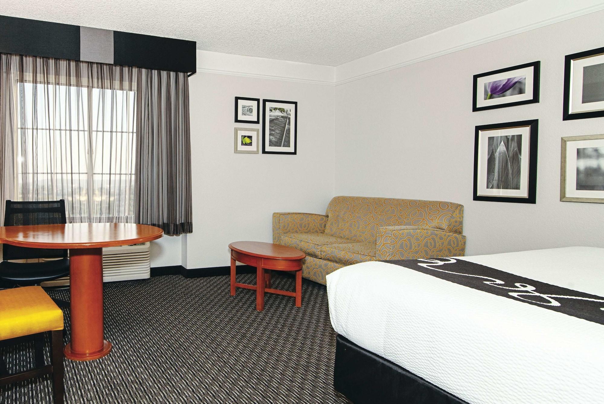 La Quinta Inn & Suites By Wyndham Ontario Airport Zewnętrze zdjęcie