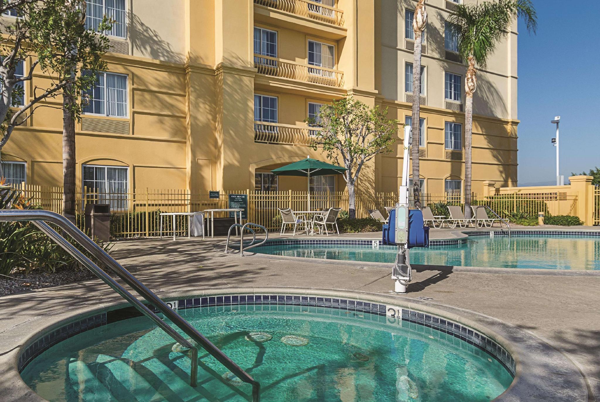 La Quinta Inn & Suites By Wyndham Ontario Airport Zewnętrze zdjęcie