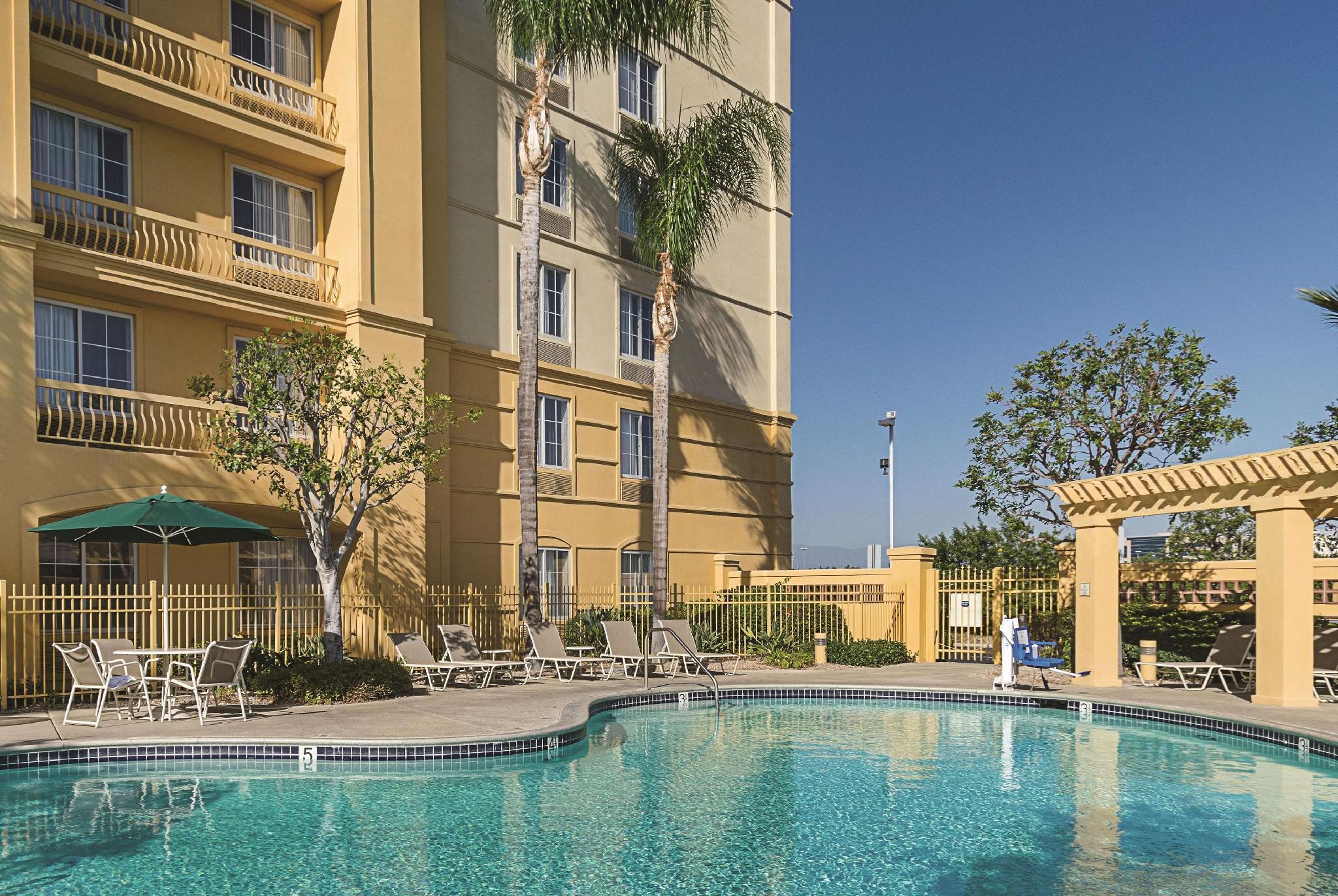 La Quinta Inn & Suites By Wyndham Ontario Airport Zewnętrze zdjęcie