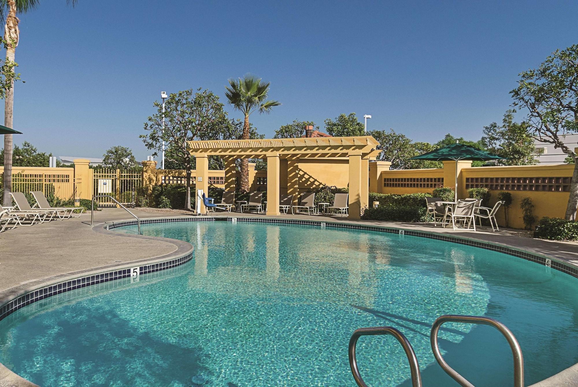 La Quinta Inn & Suites By Wyndham Ontario Airport Zewnętrze zdjęcie