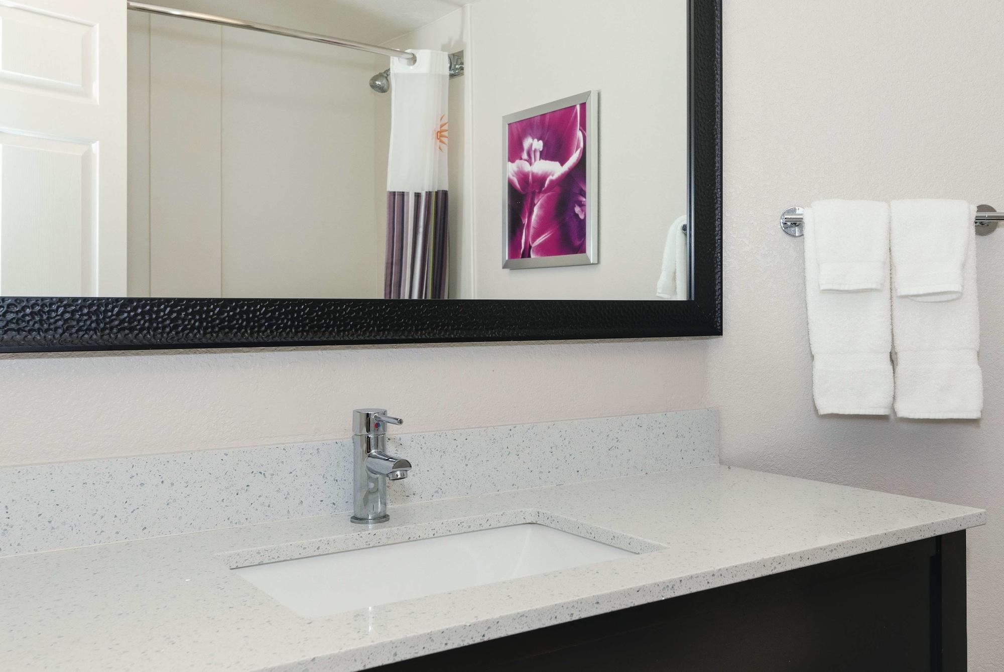 La Quinta Inn & Suites By Wyndham Ontario Airport Zewnętrze zdjęcie