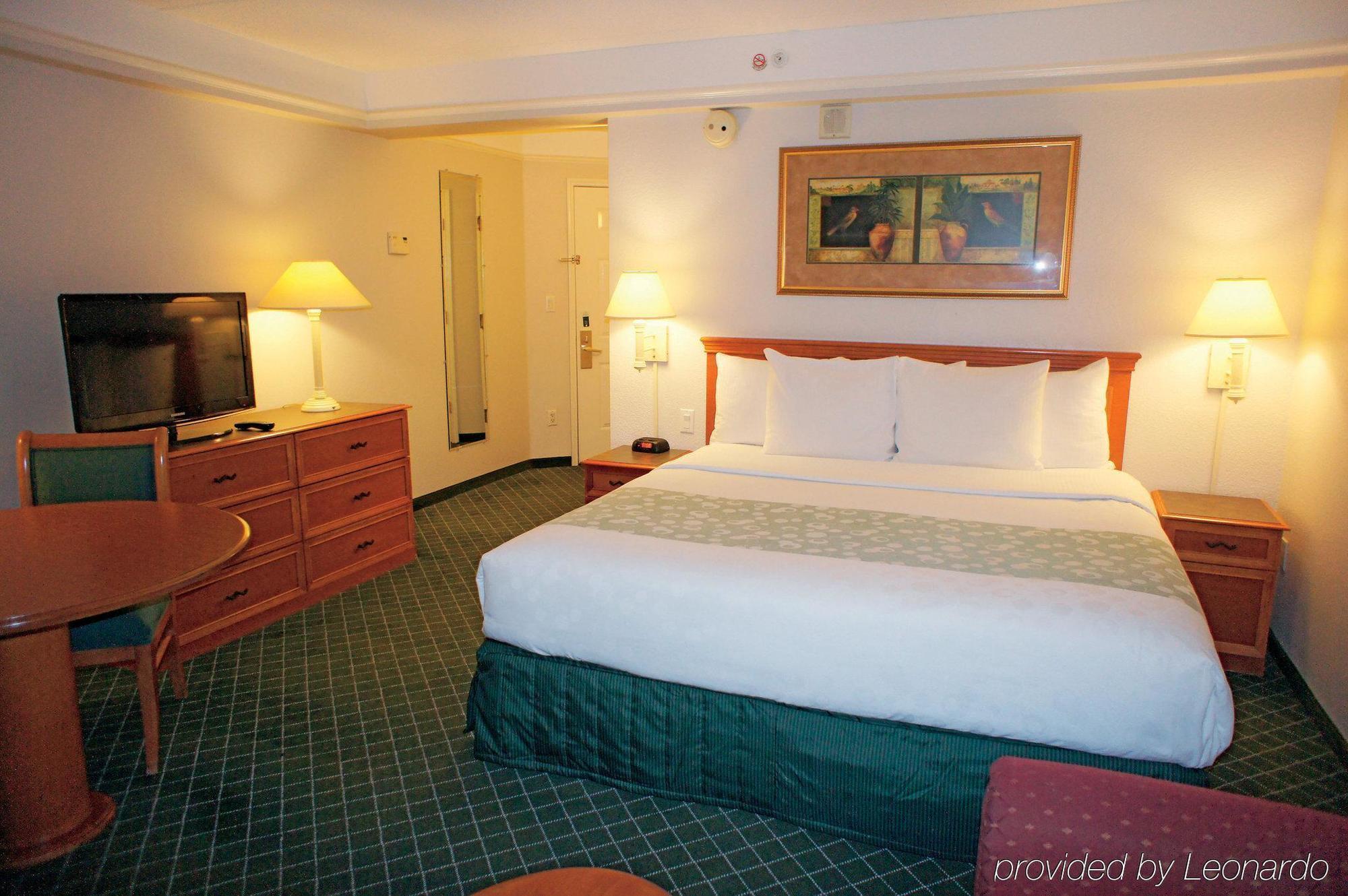 La Quinta Inn & Suites By Wyndham Ontario Airport Zewnętrze zdjęcie