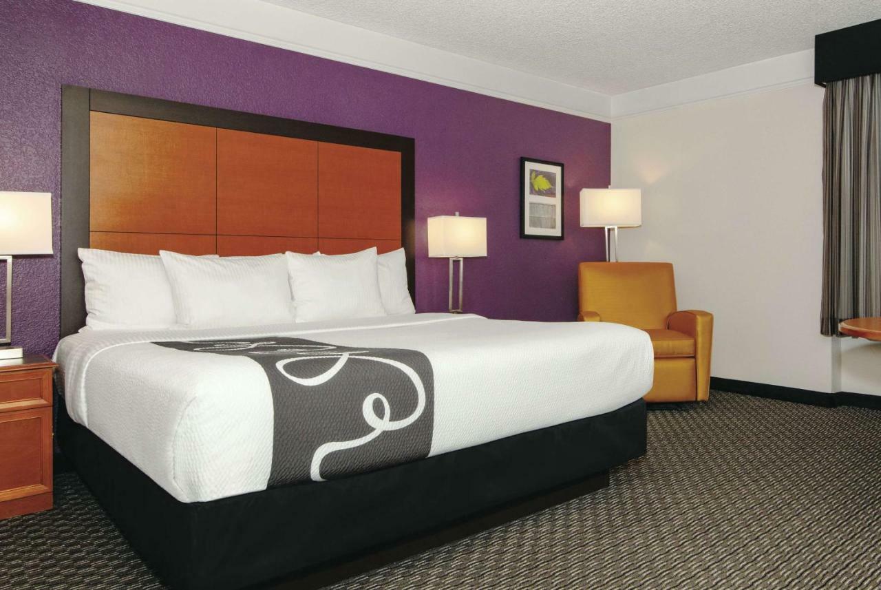La Quinta Inn & Suites By Wyndham Ontario Airport Zewnętrze zdjęcie
